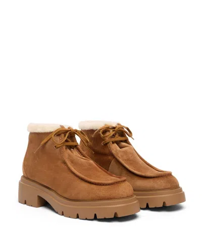 Stuart Weitzman Shearling-lined Boot In Tan