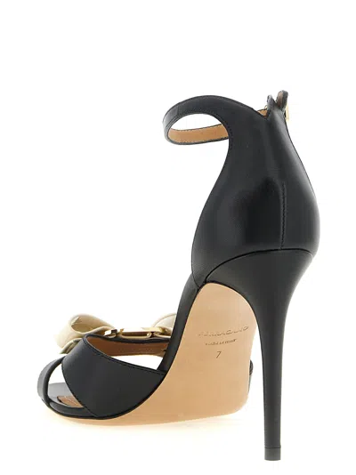 Ferragamo Roxy Sandal In Black