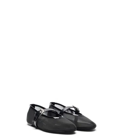 Stuart Weitzman Flat In Black