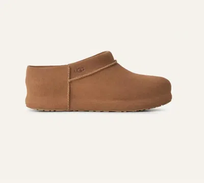 Ugg Enwrap Suede Clogs In Brown