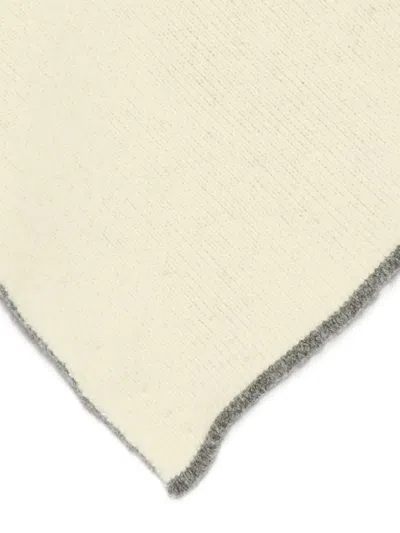 B.b. Walace Triangular Knitted Scarf In 그레이