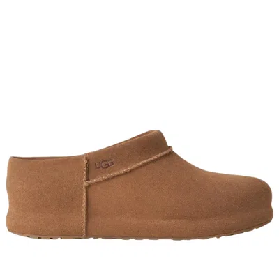 Ugg Enwrap Suede Clogs In Brown
