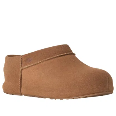 Ugg Enwrap Suede Clogs In Brown
