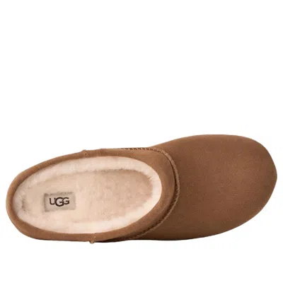 Ugg Enwrap Suede Clogs In Brown
