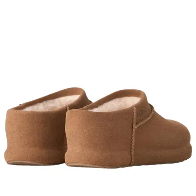 Ugg Enwrap Suede Clogs In Brown