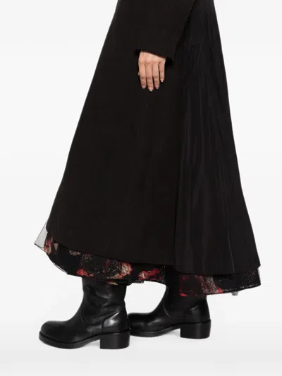 Quetsche Pleated-back Herringbone-pattern Coat In Black
