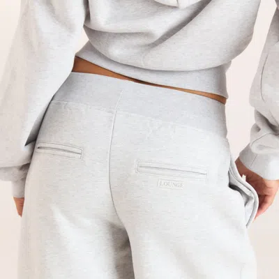 Lounge Grey In White