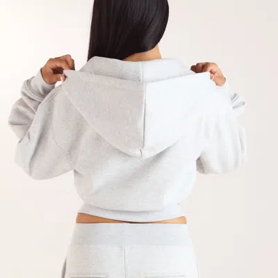 Lounge Grey In White