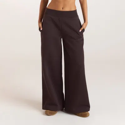 Lounge Dark Chocolate In Brown