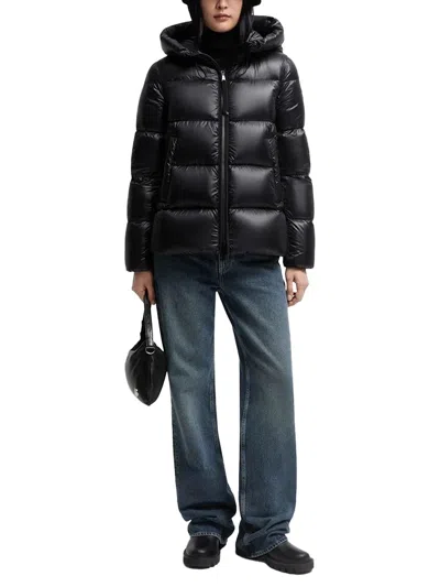 Moncler Serittes Down Jacket In Black