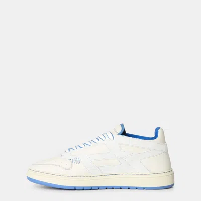 Represent Versatile And Practical Shoes In Multi