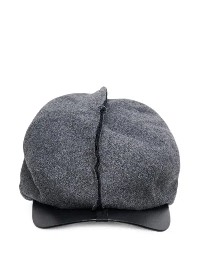 EXPOSED-SEAM CAP
