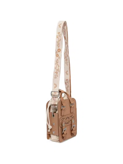 MACAROON TINY BUCKET BUCKLE-DETAIL LOGO-PRINT MINI MESSENGER BAG