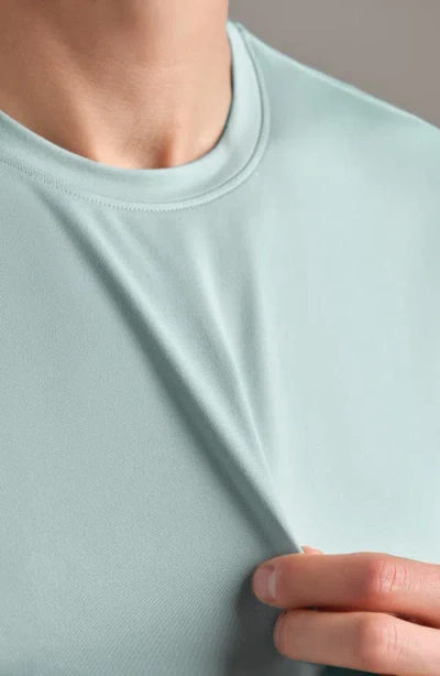 Rhone Backspin Performance T-shirt In Blue