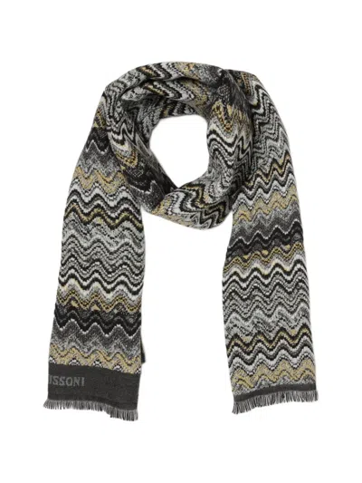 ZIGZAG-PATTERN WOOL SCARF