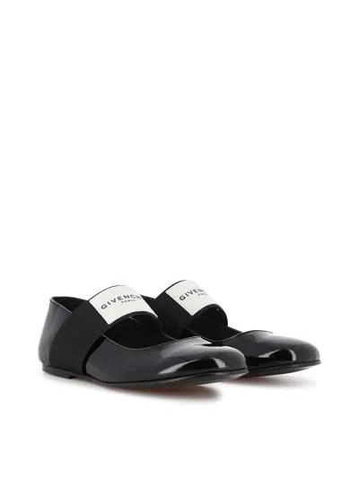 Givenchy Patent Leather Flats In Black