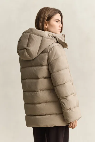 Gant Mid Down Jacket In Neutral