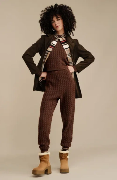 Ugg Moxy Pull-on In Brown