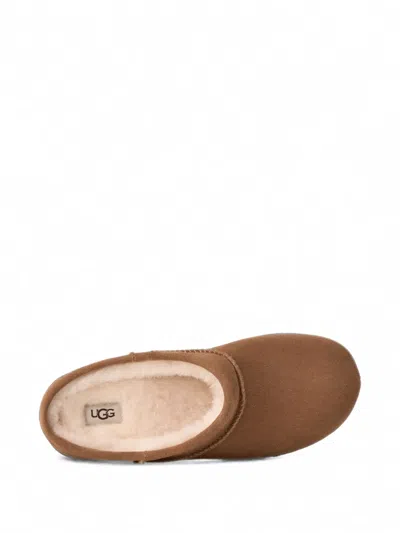 Ugg Enwrap Suede Clogs In Brown