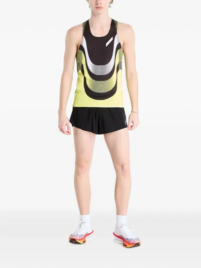 Soar Split Shorts In Black