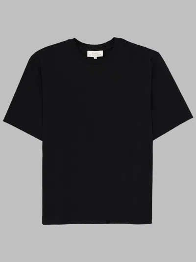 Studio Nicholson Lay Logo Detailed Crewneck T-shirt In Black