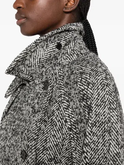 Juunj Herringbone-pattern Belted Coat In Gray