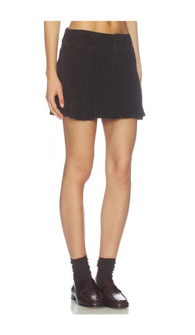 Levi's Mini Inverted Pleat Java In Brown