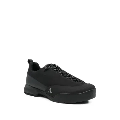 Roa Logo-print Panelled Sneakers In Black
