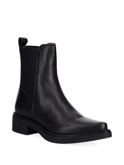 Copenhagen Cph301 Pointed-toe Pull-on Boots In Black