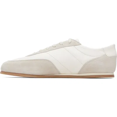 Common Projects ホワイト Minimal Runner スニーカー In White 0506