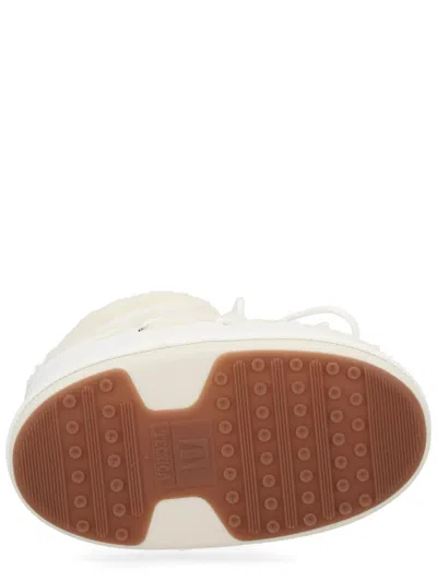 Moon Boot Icon Low Unisex Mini Boot In White