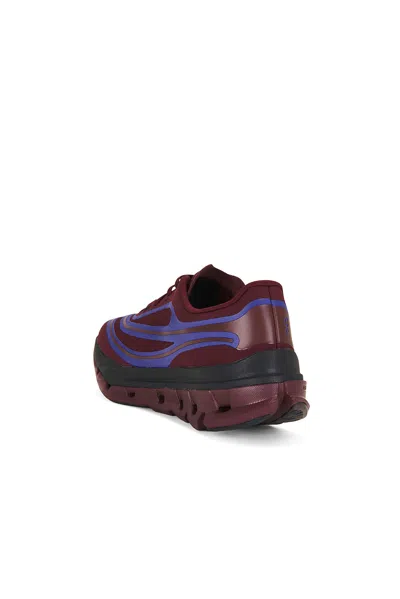 On Cloudflow Sneakers In Maro & Tyrian