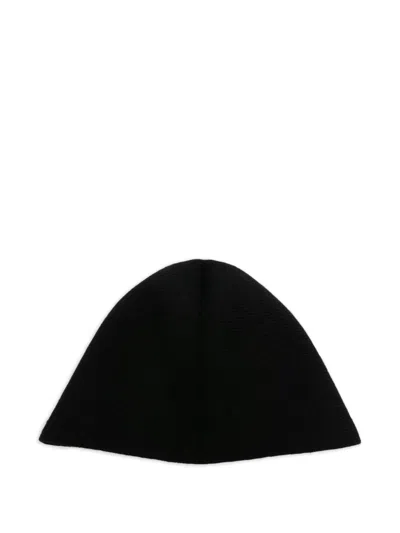 Uma Wang Berretto A Coste In Cashmere In Black
