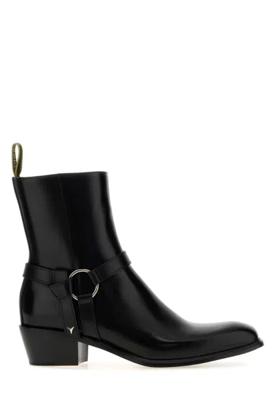 Fendi Black Leather Ankle Boots In Black