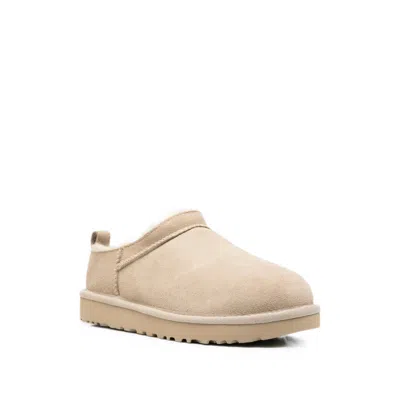 Ugg Classic Slipper In Neutral
