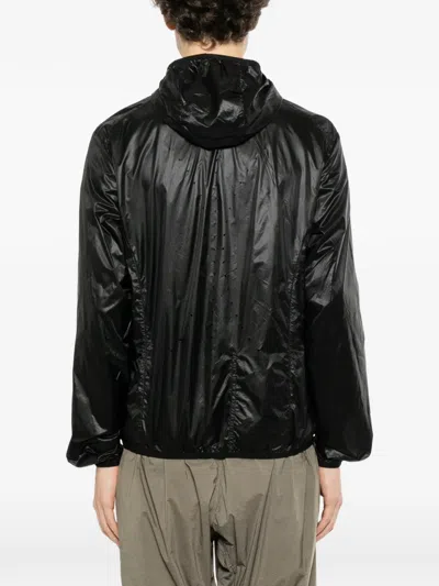 Roa Hue Packable Wind Jacket In Black