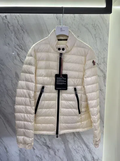 Moncler Grenoble Walibi Packable Short Down Jacket In Neutral