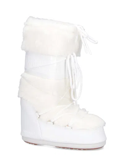 Moon Boot Lightweight Icon-style Winter Boot In White