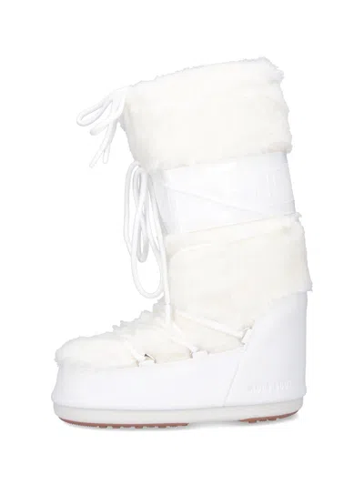 Moon Boot Lightweight Icon-style Winter Boot In White