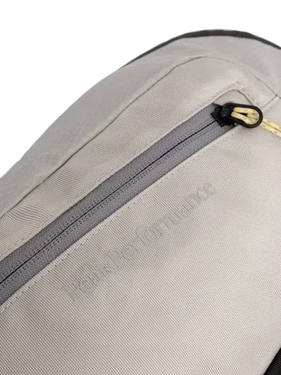 Peak Performance Ripstop Logo-print Backpack In Gray