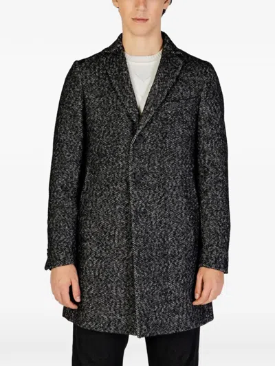 HERRINGBONE-PATTERN NOTCH-COLLAR COAT