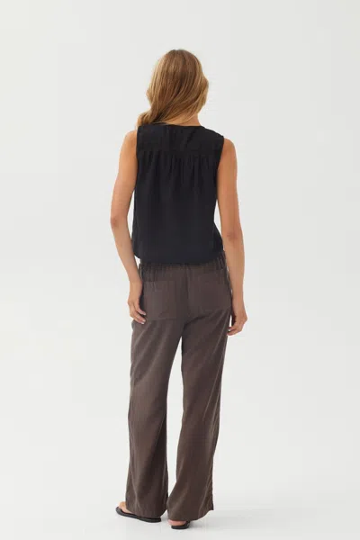 Bella Dahl Sleeveless Pullover In Black