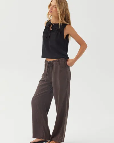 Bella Dahl Sleeveless Pullover In Black