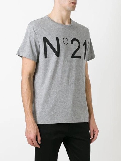 Shop N°21 Logo Print T-shirt In Grey