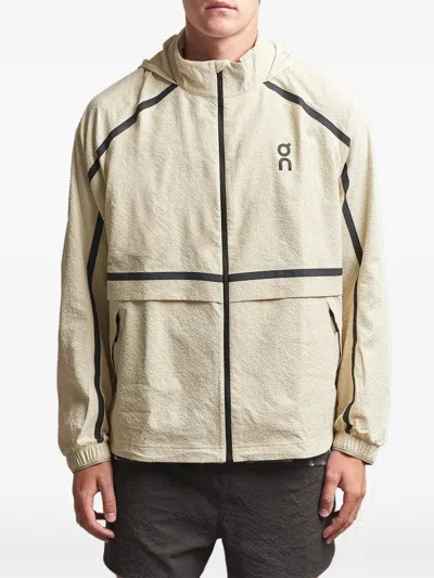 On Running Performance Volt Jacket 2 M In Neutral