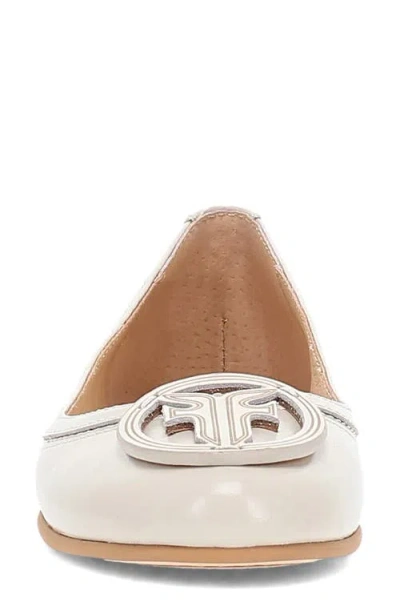 Frye Carson Logo Ballet Flat In White