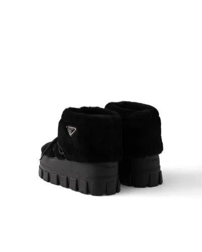 Prada シアリング スキーブーツ In Black