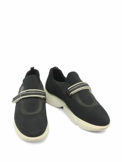 Pre-owned Prada Cloudbust Touch-strap Sneakers In 黑色