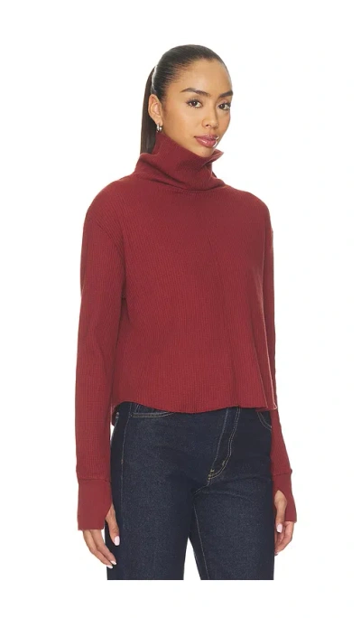 Bobi Boxy Crop-turtleneck In Red