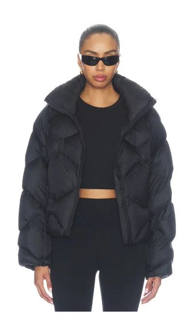 Lululemon 패딩자켓 In Black